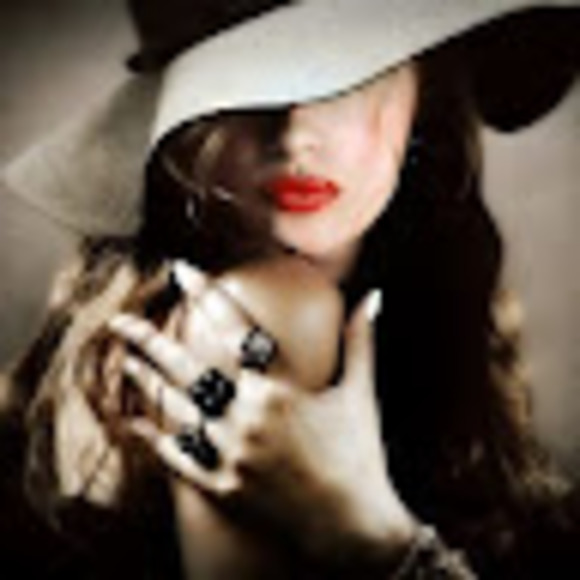 Meet your Posher, Tanya - Picture 1 of 1